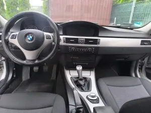 BMW 3 Series E90/E91/E92/E93 (2005-2012) 318d 2006