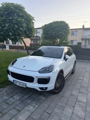 Porsche Cayenne II (2010-2017) Platinum Edition 2016