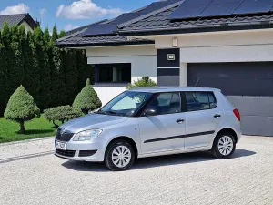Skoda Fabia II (2007-2014) 1.2 HTP Cool Colour Edition 2011