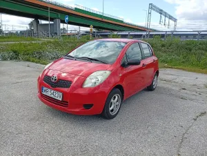 Toyota Yaris II (2005-2011) 1.0 Terra 2008