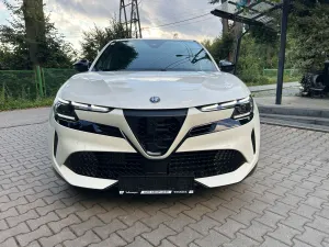 Alfa Romeo Junior 1.2 mHEV Sport Speciale eDCT 2025