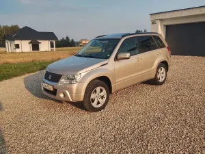 Suzuki Grand Vitara II (2005-2015) 2.4 Premium EU5 2011