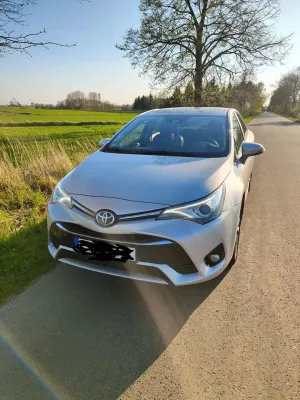 Toyota Avensis III (2009-) 2.0 D-4D Prestige 2016