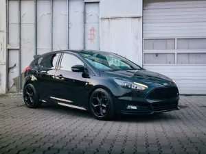 Ford Focus Mk3 (2010-2018) 2.0 EcoBoost ST mit Leder-Sport-Paket 2015