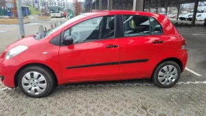 Toyota Yaris II (2005-2011) 1.0 Terra 2011