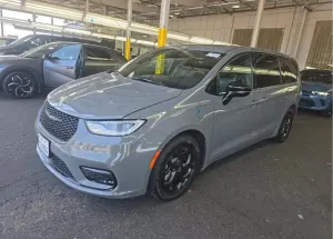 Chrysler Pacifica 2023