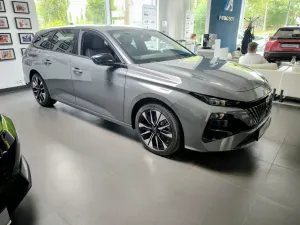 Peugeot 308 P5 (2021-) 1.5 BlueHDi Allure S&S EAT8 2026