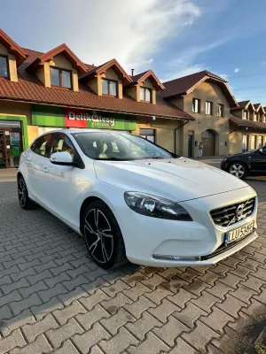 Volvo V40 II (2012-) T2 Momentum 2015