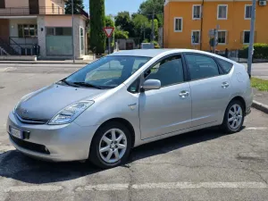 Toyota Prius II (2003-2009) 1.5 VVT-i Prestige 2007