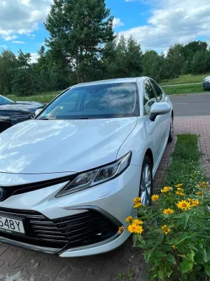 Toyota Camry 2.5 Hybrid Comfort CVT 2021