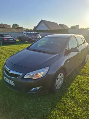 Opel Astra J (2009-2019) 1.4 Selection 2011