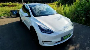 Tesla Model y 2024