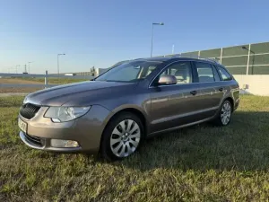 Skoda Superb II (2008-2018) 2.0 TDI Platinum 2010