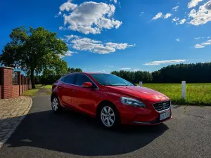 Volvo V40 II (2012-) D2 Drive-E R-Design Momentum 2015
