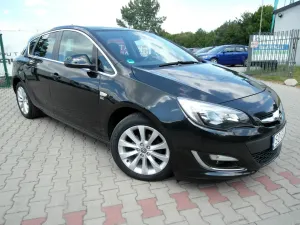 Opel Astra J (2009-2019) 1.4 Turbo 150 Jahre 2012