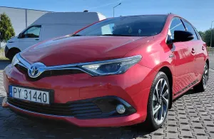 Toyota Auris II (2012-) Hybrid 135 Dynamic 2016