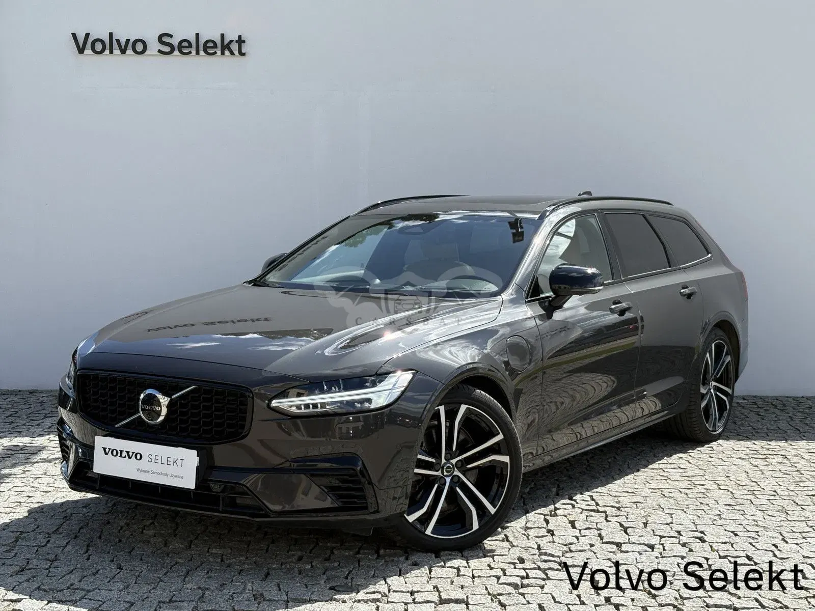 Volvo V90 2025
