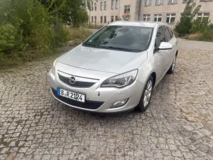 Opel Astra J (2009-2019) 1.7 CDTI Cosmo 2011