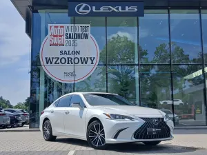 Lexus ES 300h Business Edition 2024