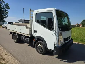 Nissan Cabstar 2014