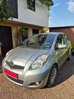 Toyota Yaris II (2005-2011) 1.4 D-4D Premium 2011