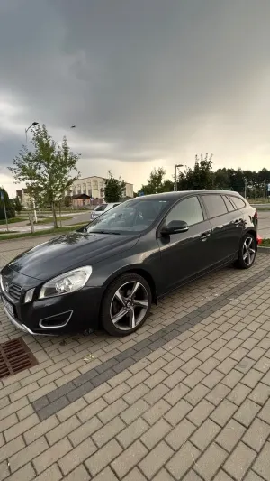 Volvo V60 I (2011-2018) D3 Kinetic 2011