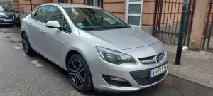 Opel Astra J (2009-2019) 1.4 Turbo Edition 2013