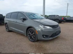 Chrysler Pacifica 2020