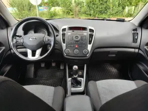 Kia Ceed I (2006-2012) 1.6 Crdi M 2011