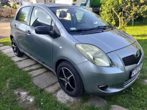 Toyota Yaris II (2005-2011) 1.0 Luna A/C 2006