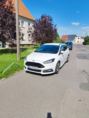 Ford Focus Mk3 (2010-2018) 2.0 TDCi ST 2016