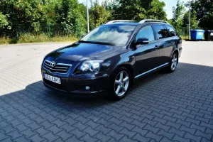 Toyota Avensis II (2003-2009) 2.2 D-4D Sol 2006