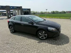 Volvo V40 II (2012-) D4 Drive-E Summum 2014