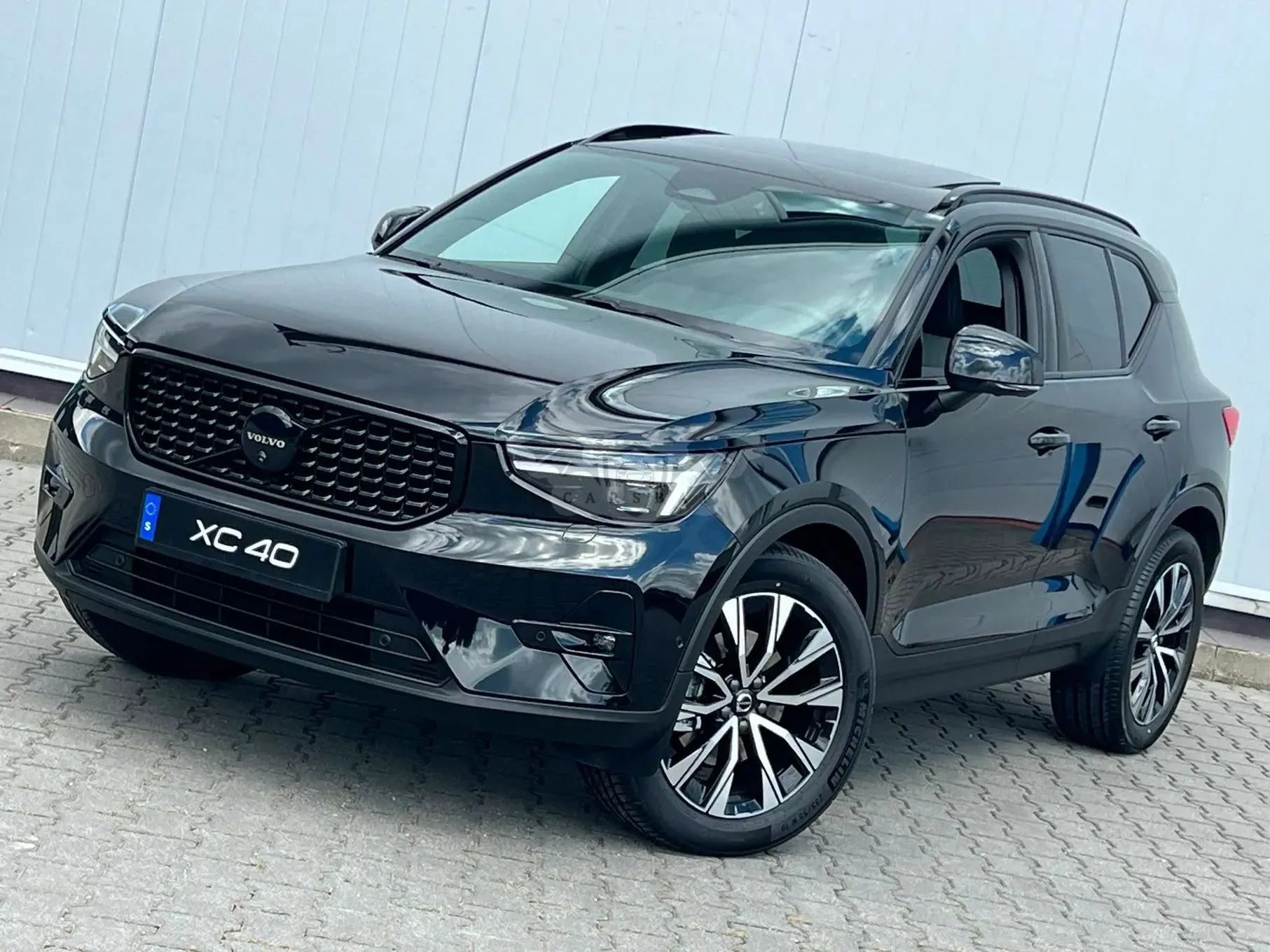 Volvo XC40 B4 AWD Ultimate Dark 2025