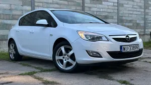 Opel Astra J (2009-2019) 1.4 Turbo Design Edition 2012