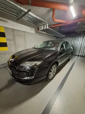 Renault Laguna III (2007-) 2.0 dCi Black Edition 2011