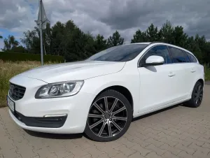 Volvo V60 I (2011-2018) D3 Geartronic Summum 2018