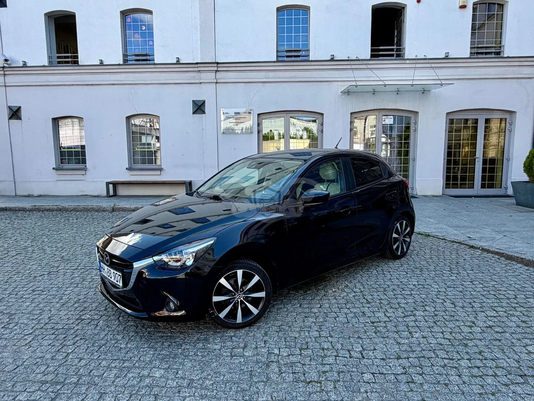 Mazda 2 III (2015-2023) SKYACTIV-G 90 White Edition 2015