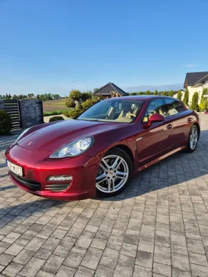 Porsche Panamera 4 PDK 2011