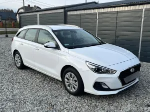Hyundai i30 III (2017-) 1.6 D Classic + 2019