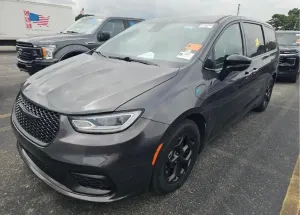 Chrysler Pacifica 2023