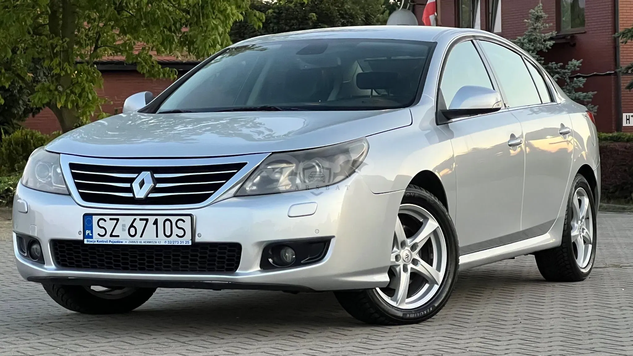 Renault Latitude (SM5) 2.0 dCi Initiale 2011