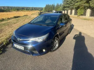 Toyota Avensis III (2009-) 2.0 D-4D Premium 2017