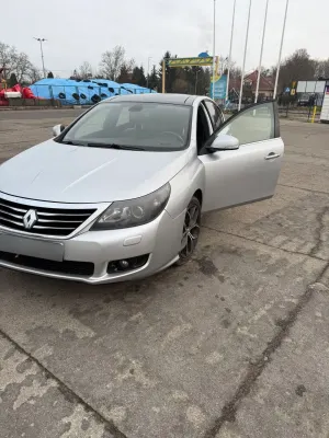 Renault Latitude (SM5) 2.0 dCi Initiale 2014