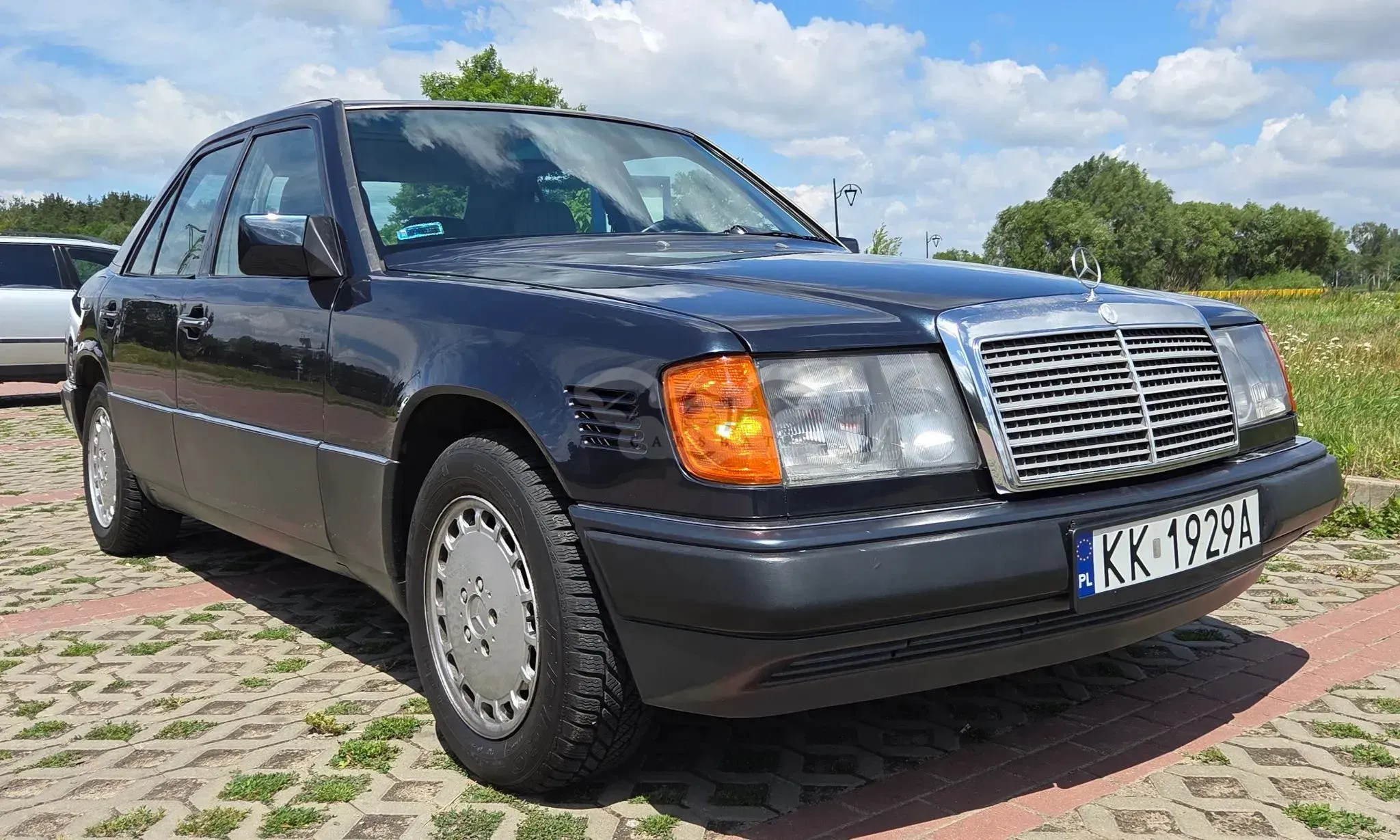 Mercedes-Benz E 1991