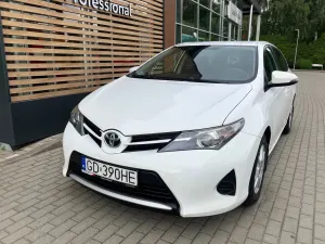 Toyota Auris II (2012-) 1.6 Active 2013