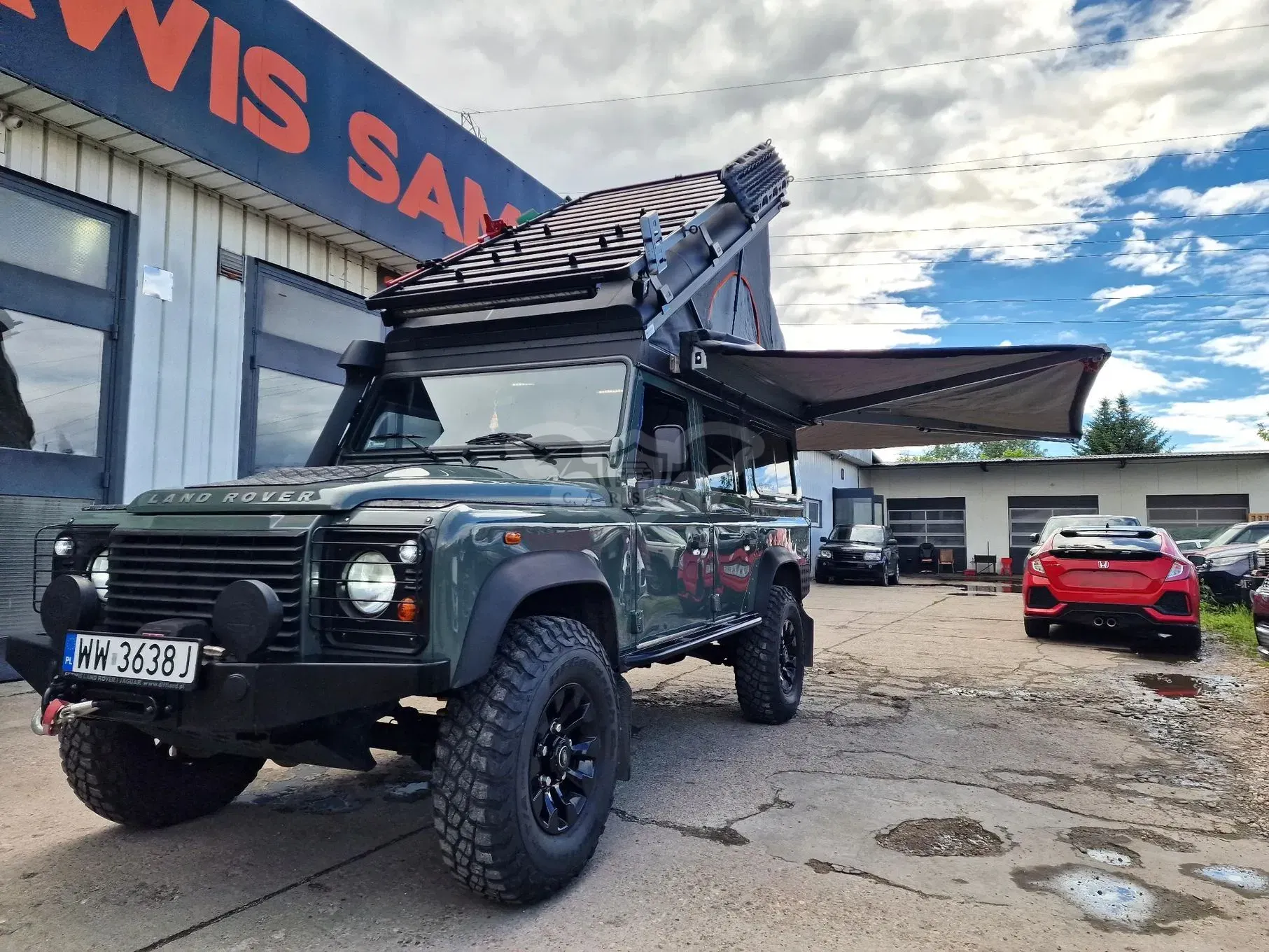 Land Rover Defender 2.4 TD4 SE 2010
