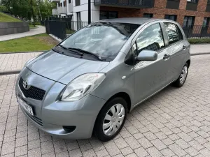 Toyota Yaris II (2005-2011) 1.0 Luna A/C 2008