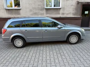 Opel Astra H (2004-2014) 2004