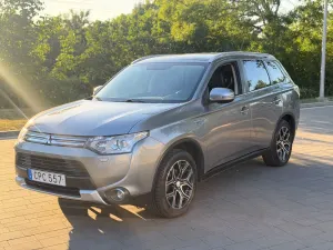 Mitsubishi Outlander III (2012-2022) Instyle NAVI + 2015